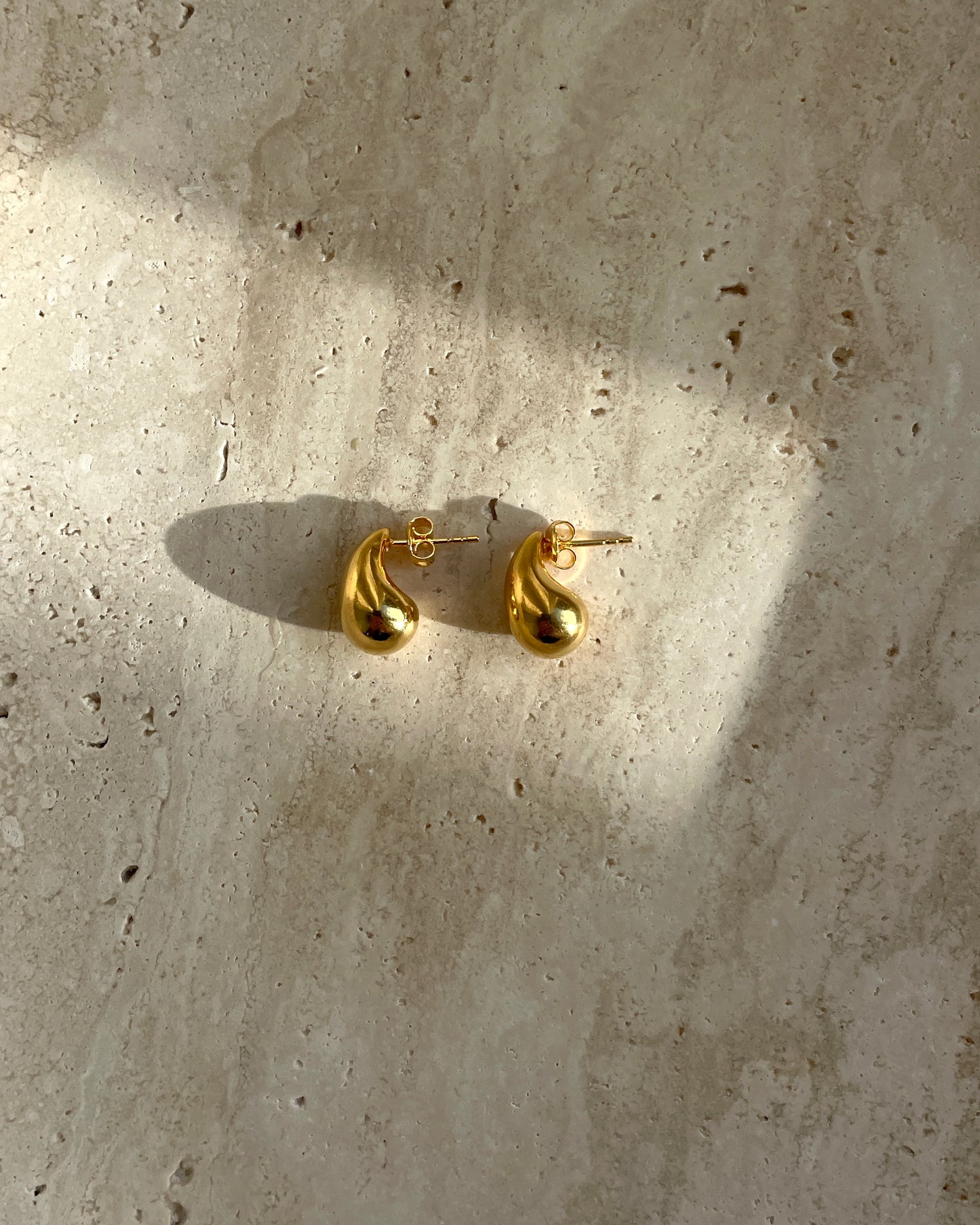 Cecilie Teardrop Stud